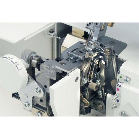 Коверлок Minerva M4000CL