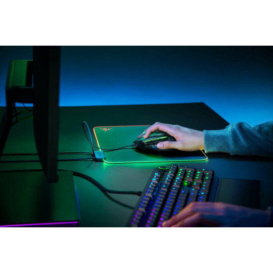 Ігрова поверхня Razer Firefly V2 (RZ02-03020100-R3M1)